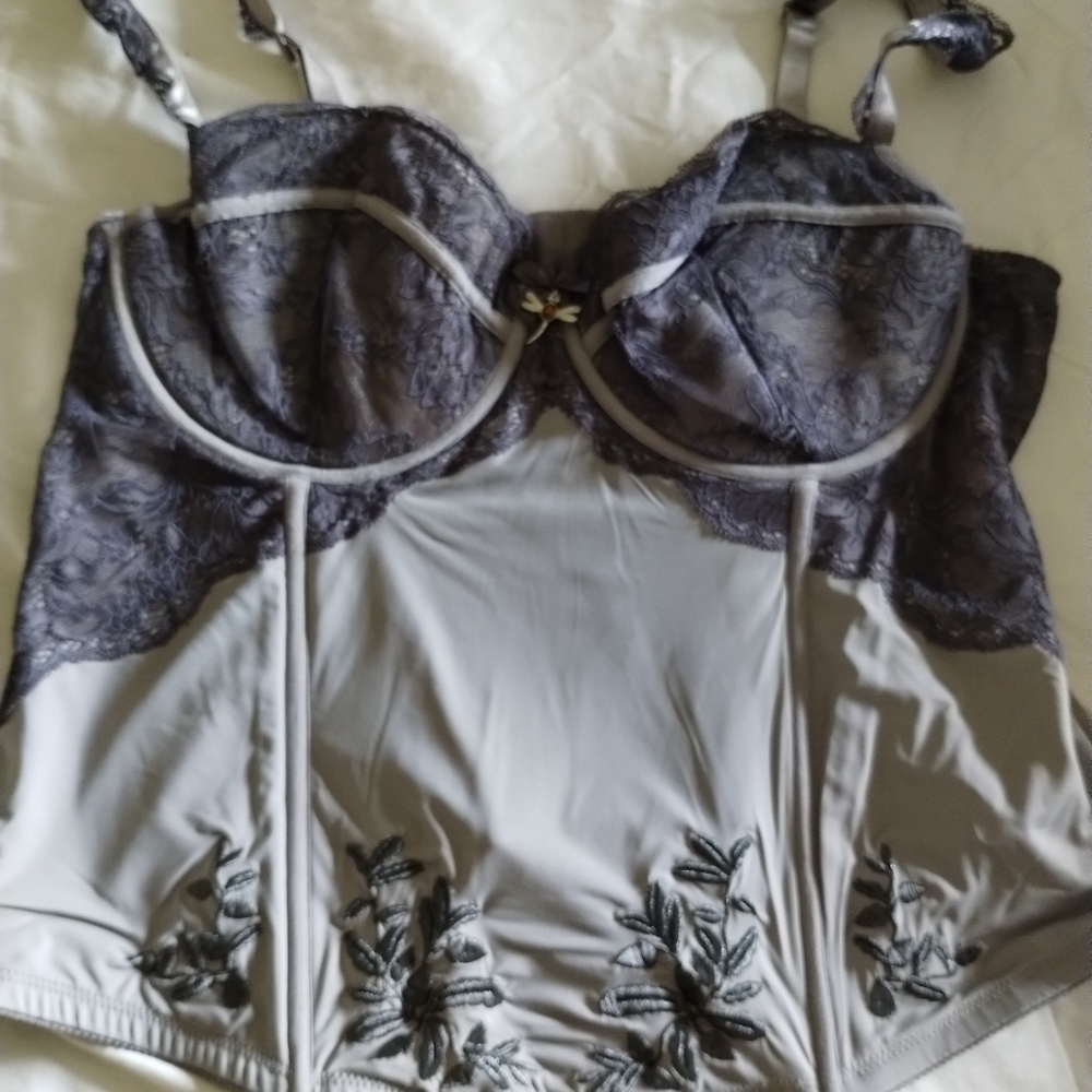 highlander bustier